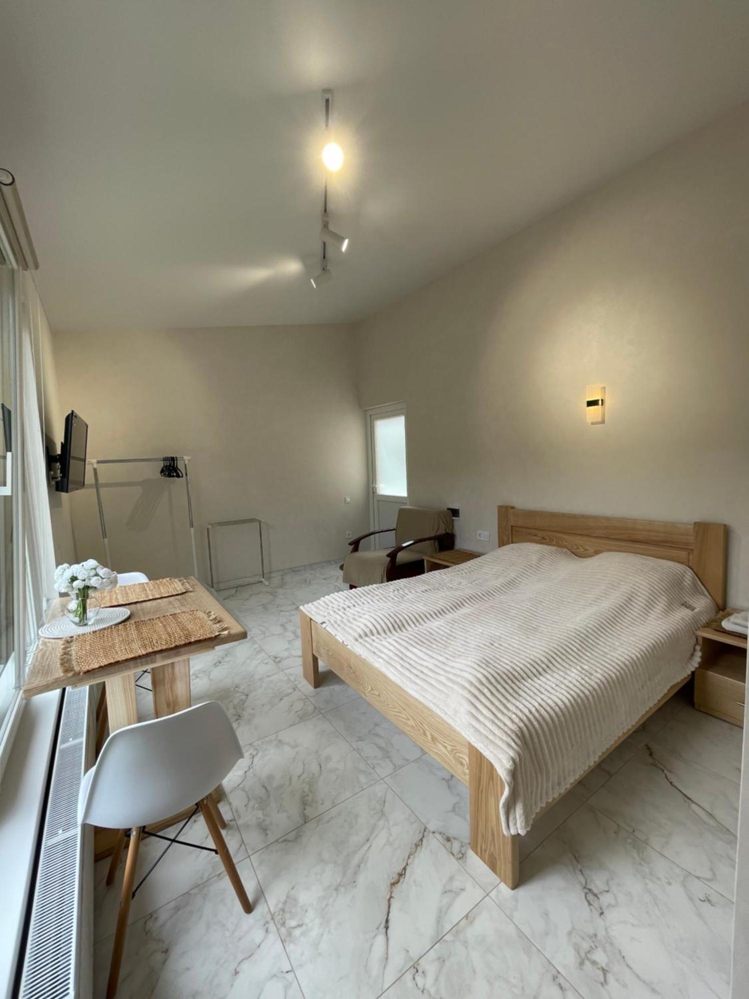 У Оксани Hotel Solochyn Eksteriør billede