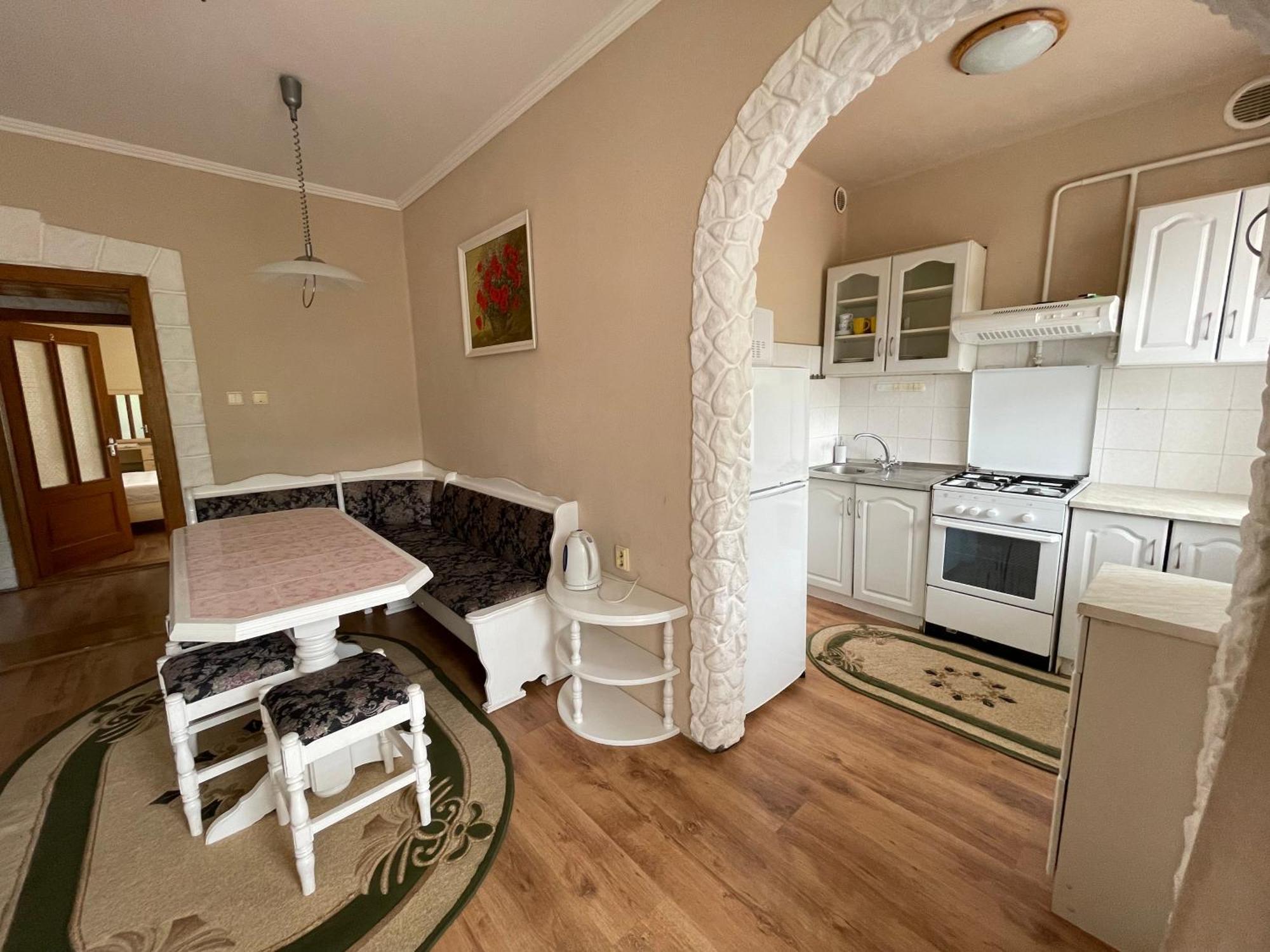 У Оксани Hotel Solochyn Eksteriør billede